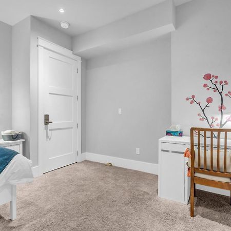 Vancouver West Cozy Retreat By Host Launch 외부 사진